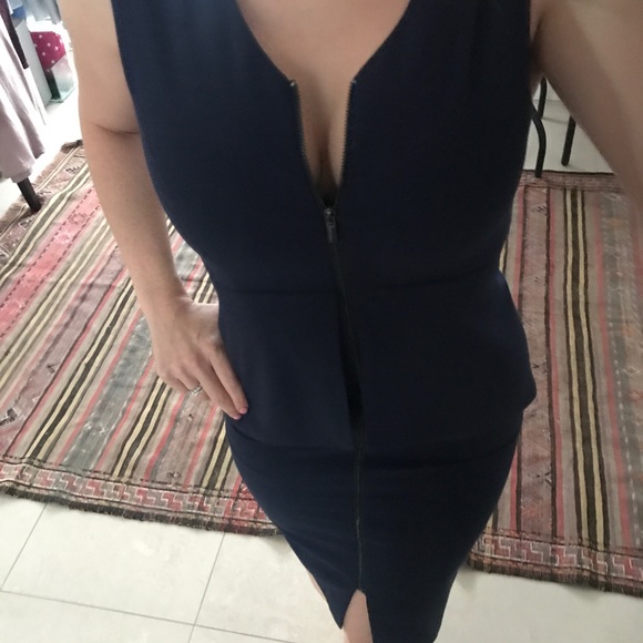 Flattering navy dress with zipper - Picture 1 of 7